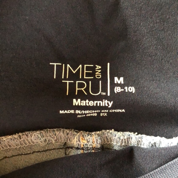 Time and Tru Sz M Maternity Crop Jeans - Picture 3 of 3